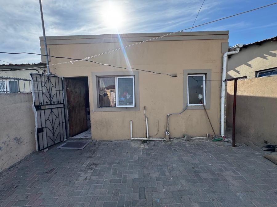 4 Bedroom Property for Sale in Delft South Western Cape